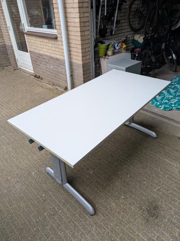 Grijs bureau met ladekastje - Ideaal voor thuiskantoor