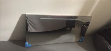 Gratis af te halen: Badkamerspiegel 120x60 cm (licht beschad