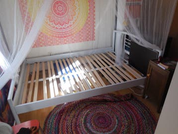 GRATIS stalen 2 persoonsbed 140 x 200 cm. incl. lattenbodem