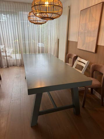 Grijsgroene eettafel 220cm