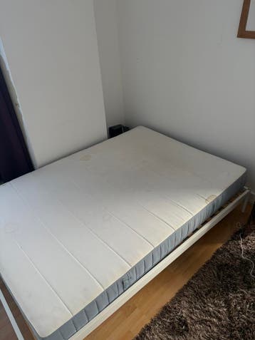 Gratis Ophalen - Matraas en/of bedframe 160x200 IKEA