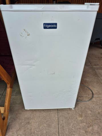 Gebruikte koelkast voor een kratje bier