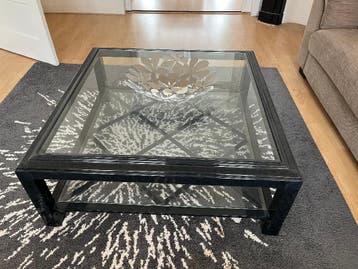 Salontafel 100100 cm, hout met grijs marmer‑effect