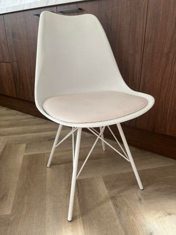 GRATIS Witte eetkamerstoel met leren zitting