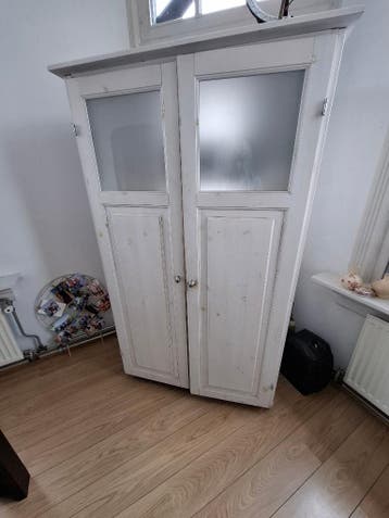 COMPUTERKAST (GRATIS)