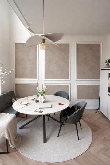 EetTafel met stalen poten