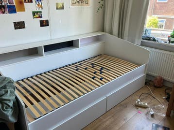 Gratis leuk tienerbed met twee onderlades