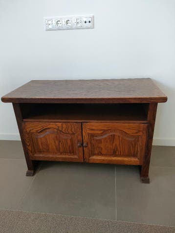 TV-kastje eiken GRATIS