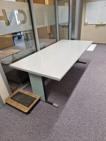 Vergadertafel 230x110x75 (lxbxh)