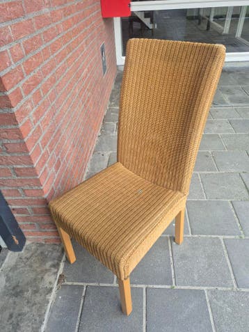 4 rieten stoelen