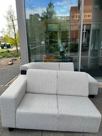 Gratis hoekbank van de Leenbakker