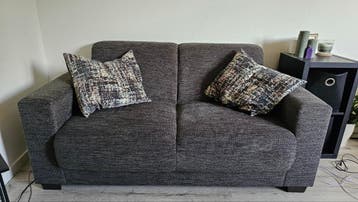 Gratis op te halen: Robuuste gebruikte bank (170x85x80cm)