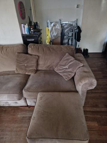 Hoekbank lichtbruin. 350 x100 cm. Hoek 175 cm