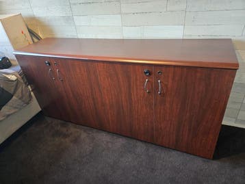 Mooi kwaliteits dressoir, sjiek en stijlvol