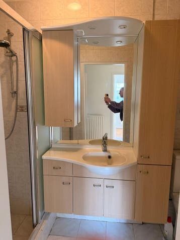 Badkamermeubel met losse hoge kast 180cm hoog 120cm breed
