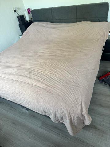 Boxspring 180x200 met hoofdbord - Gratis af te halen