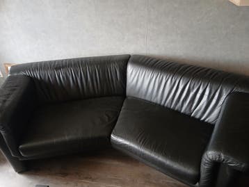 Zwarte sky leren 2 zits bank en 2.5Its en fauteuil