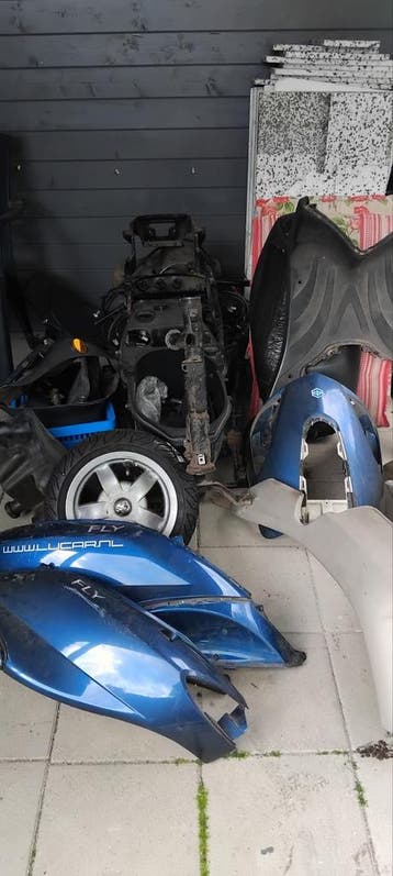 Piaggio Fly scooter onderdelen