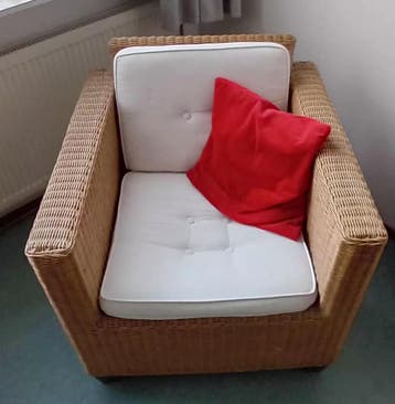 Rotan stoel met kussens