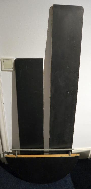 Planken met muur bevestiging