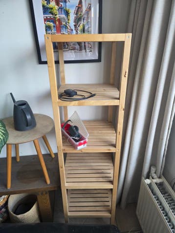 Houten stellingkast met vier planken
