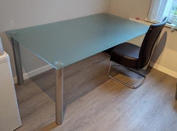Glazen eettafel 1,80m x 1m