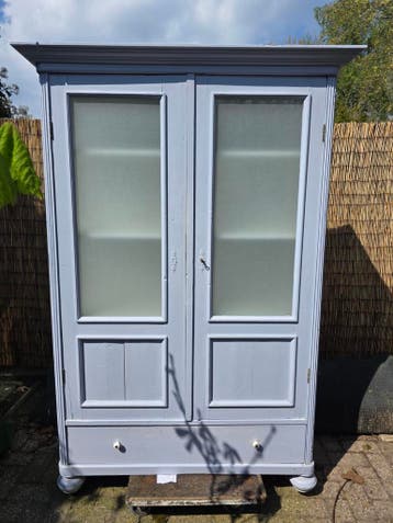 Gratis grenenhout buffetkast