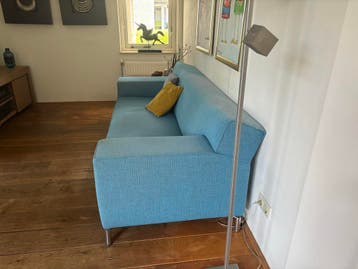 Turquoise driezitter van Bakers zit meubels GRATIS