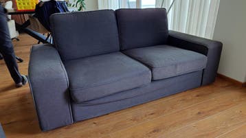 2 Antracietgrijze 2-zits bankjes met losse kussens