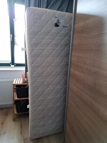 Gratis Woood matras 1 persoons