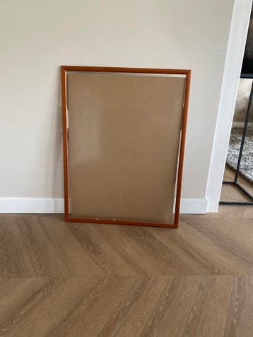 Lijst met ontspiegeld glas (gratis af te halen)