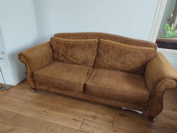Gratis ophalen: bruine bank (stof)