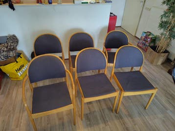 Gratis: 6 Houten eetkamerstoelen
