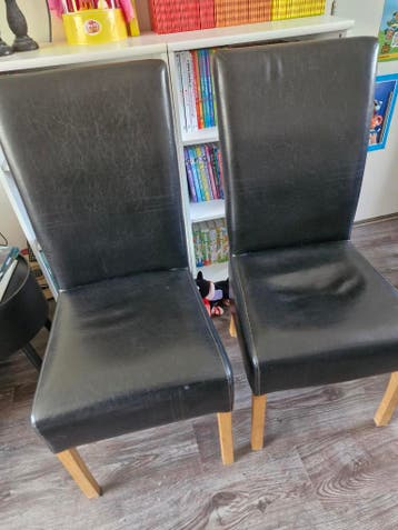 Gratis eetkamerstoelen zwart