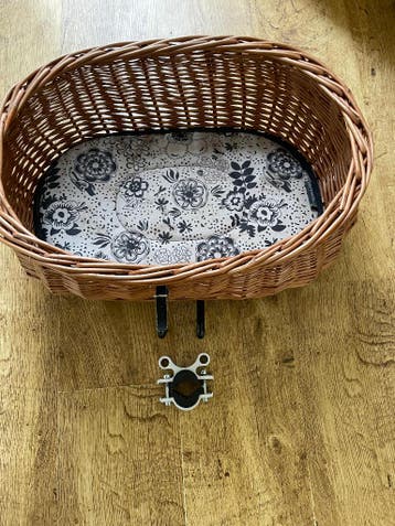 Basil pluto reis mand hondje