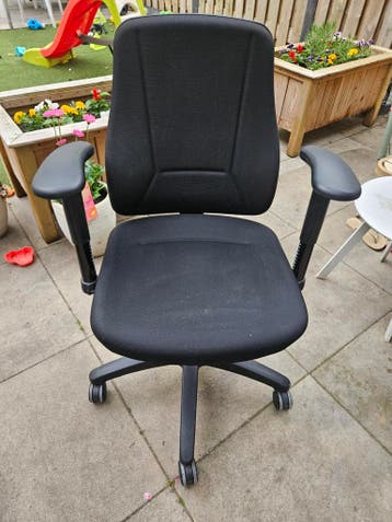 Nette zwarte bureaustoel