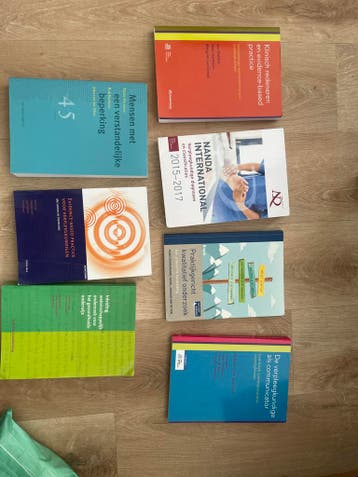 Diverse HBO-V studieboeken