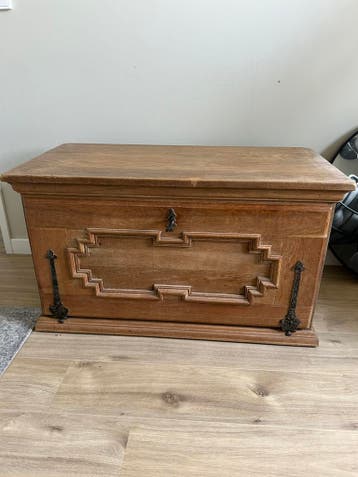 GRATIS Dekenkist/kastje moet zsm weg