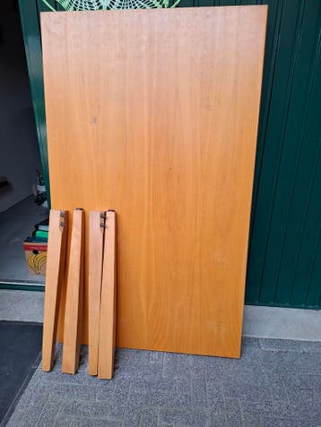 Grote massief houten tafel 150 x 90 cm