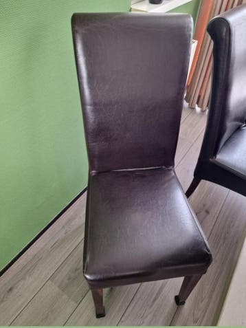 GRATIS OPHALEN: 6 bruine eetkamerstoelen