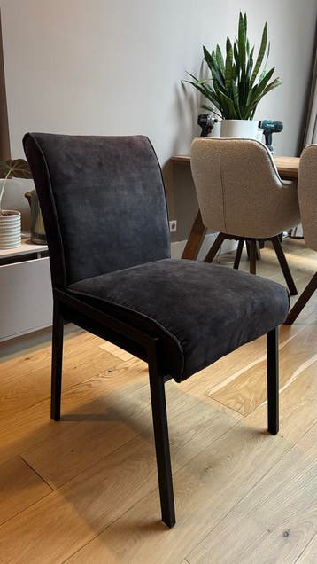 GRATIS OPHALEN! 2 Eetkamerstoelen, donkergrijs/groen