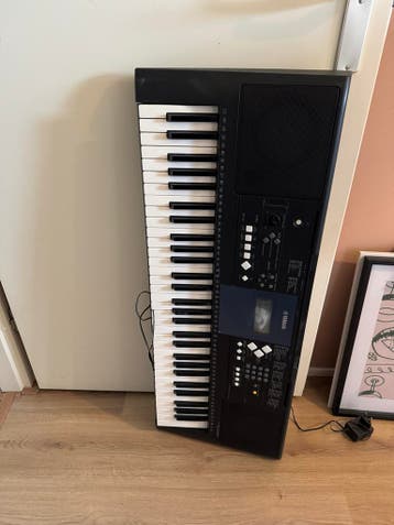 Yamaha PSR-E333 Keyboard (kapot)
