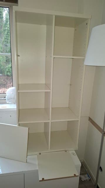 Gratis af te halen, witte kast van IKEA