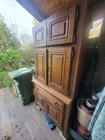 gratis af te halen: mooie donkereiken kast