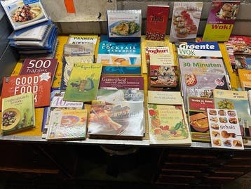 Kookboeken 45 stuks voor vele smaken uit vele landen