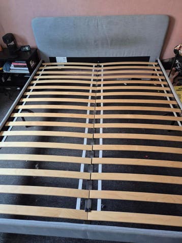 Tweepersoons bed 180x200 met lattenbodem