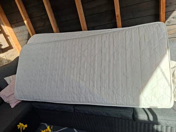 2 matrassen voor hobby caravan enkele bedden
