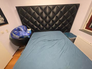 Boxspring bed met hoofdbord