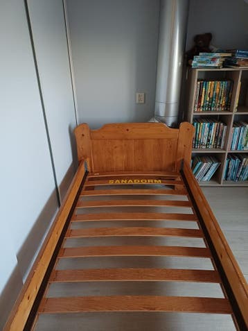 1 persoonsbed. 90x200.