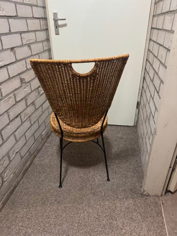 6 rieten eetstoelen - gratis en zsm ophalen!
